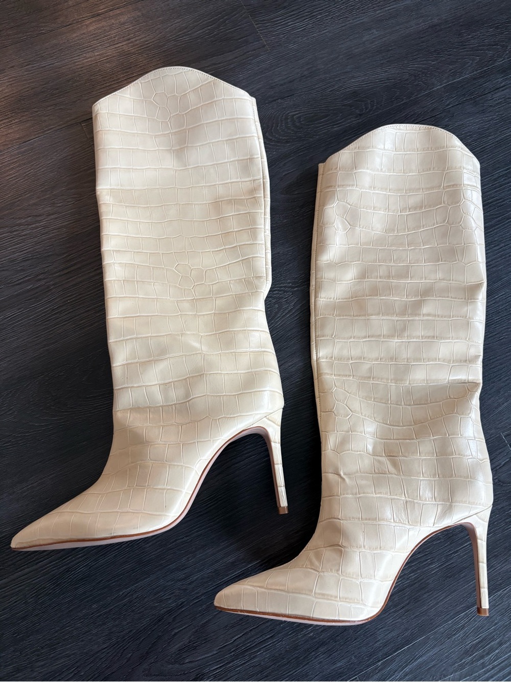 Schutz maryana croc embossed leather heeled boots sz 9